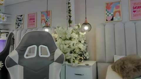 mia__bailey_ online show from 06/02/26, 03:08