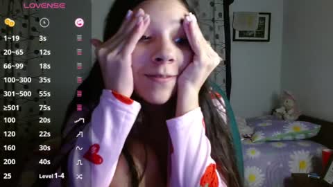 Snapshot of mia__lopez_ chatting on 01/28/25, 01:39 Mia online show from 01/28/25, 01:39