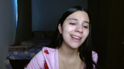 Snapshot of mia__lopez_ chatting on 09/15/25, 10:32 Mia online show from 09/15/25, 10:32