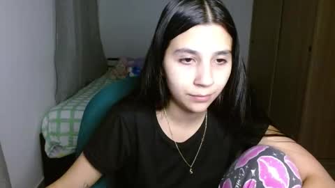 Snapshot of mia__lopez_ chatting on 09/17/25, 02:02 Mia online show from 09/17/25, 02:02