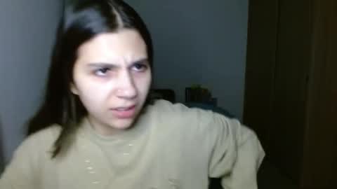 Snapshot of mia__lopez_ chatting on 10/17/25, 01:31 Mia online show from 10/17/25, 01:31