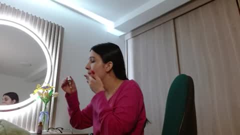 Mia online show from 12/02/25, 04:18