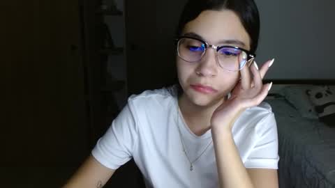 Mia online show from 03/21/26, 03:22