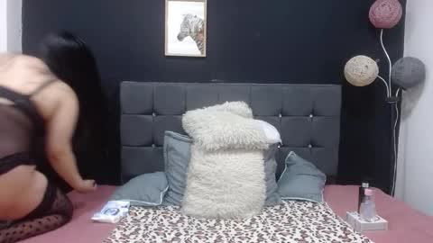 C A L L  M E  M I A  online show from 11/15/25, 03:04