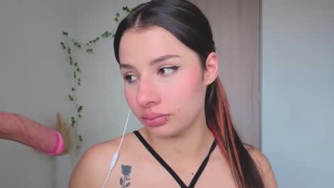 Mia adams  online show from 10/28/25, 06:10