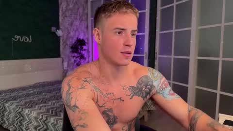 Andre and Mia online show from 11/04/25, 08:46