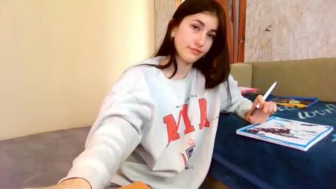 mia_beauti_live online show from 04/28/26, 12:54
