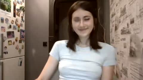 Snapshot of mia_beauti_live chatting on 07/27/26, 12:23 mia_beauti_live online show from 07/27/26, 12:23