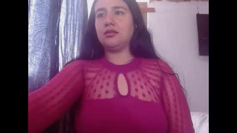 mia_beautiful1 online show from 04/23/26, 06:54