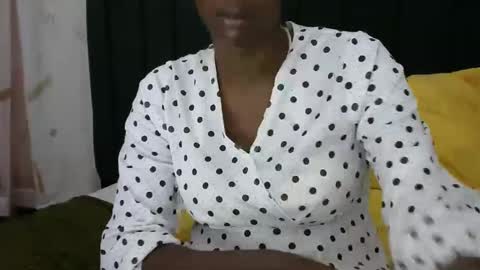 aishah petite online show from 01/16/25, 06:37