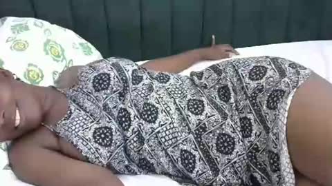 aishah petite online show from 01/23/25, 07:07