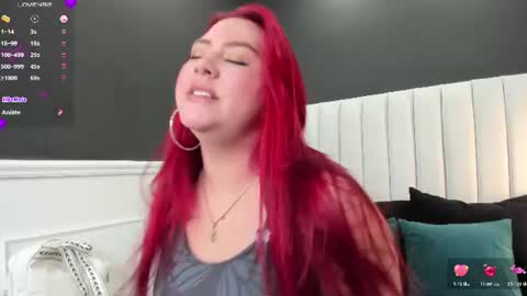 Snapshot of mia_blumm_ chatting on 07/07/26, 04:11 Mia online show from 07/07/26, 04:11