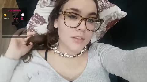 Snapshot of mia_boone chatting on 12/01/24, 08:42 mia_boone online show from 12/01/24, 08:42