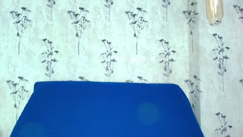 Mia  online show from 02/04/25, 06:17