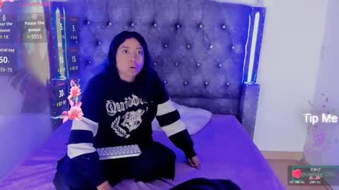 mia_cavallii online show from 02/03/26, 12:10