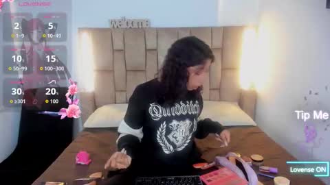 mia_cavallii online show from 03/07/26, 12:02