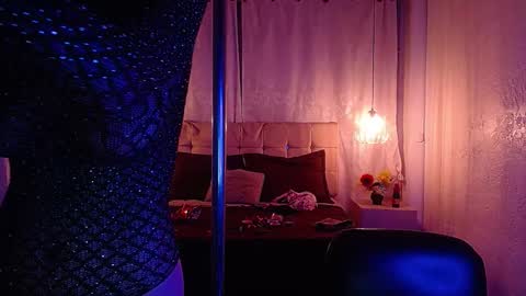 Snapshot of mia_collens_ chatting on 01/04/25, 02:03 MIA online show from 01/04/25, 02:03