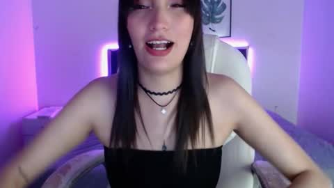 Snapshot of mia_collens_ chatting on 11/21/25, 01:37 MIA online show from 11/21/25, 01:37