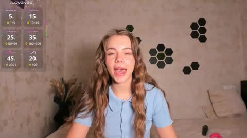 Mia  next stream Thursday 1400 UTC1 Friday 1400 UTC1 online show from 10/02/25, 04:03