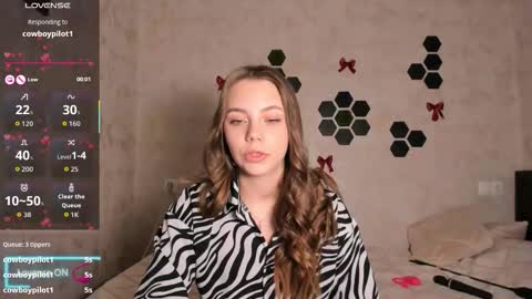 Mia  next stream Thursday 1400 UTC1 Friday 1400 UTC1 online show from 03/03/26, 02:01