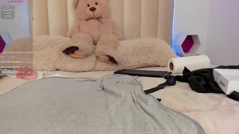 mia_corner online show from 01/15/26, 10:13