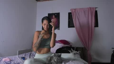 Mia Sandoval online show from 04/24/26, 12:40