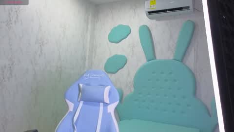 Mia Cuttee online show from 09/28/25, 03:12