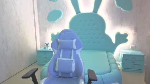 Mia Cuttee online show from 10/12/25, 03:27