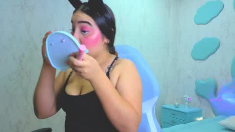 Mia Cuttee online show from 11/25/25, 03:17