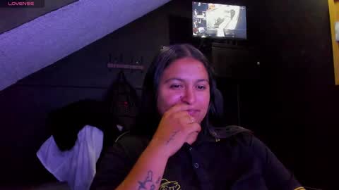 Mia daniela  online show from 10/13/25, 11:27