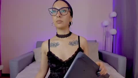 Sarah Luna online show from 04/19/26, 12:37