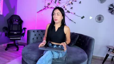 Snapshot of mia_davis__ chatting on 06/03/26, 11:57 mia_davis__ online show from 06/03/26, 11:57