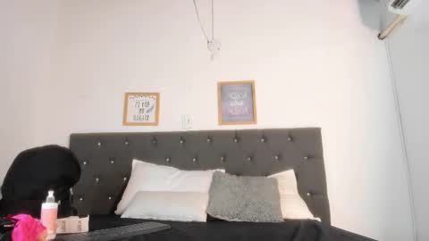 mia_diamond77 online show from 03/06/26, 08:38