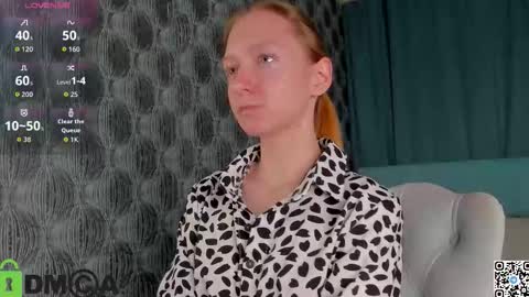 mia_e1fie online show from 11/06/25, 09:32