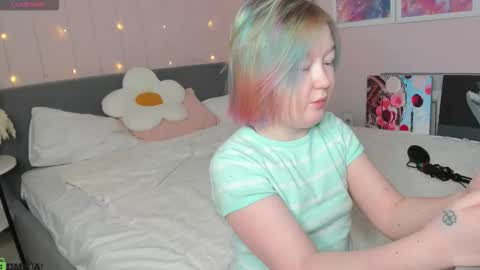 Mia online show from 02/03/26, 02:21