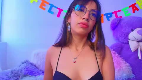 Snapshot of mia_flames chatting on 11/25/25, 09:37 Mia flames online show from 11/25/25, 09:37