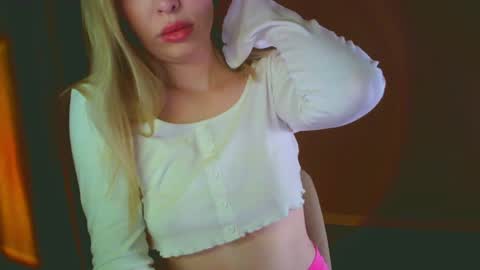 Mia online show from 12/14/24, 08:51