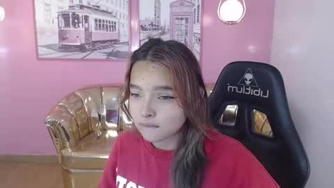 Mia online show from 10/05/25, 12:36