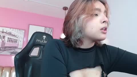 Mia online show from 10/23/25, 12:48