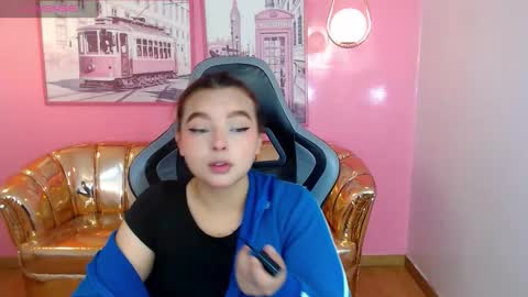 Mia online show from 12/20/25, 01:18