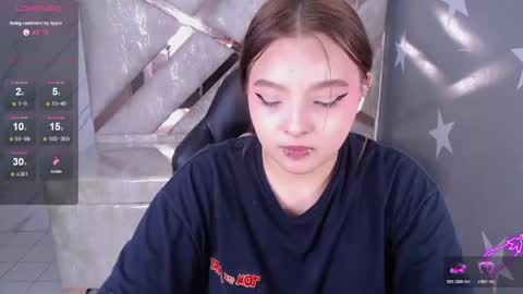 Snapshot of mia_foster_t chatting on 04/29/26, 05:30 Mia online show from 04/29/26, 05:30