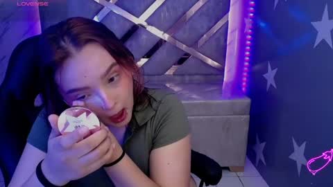 Snapshot of mia_foster_t chatting on 05/11/26, 01:17 Mia online show from 05/11/26, 01:17