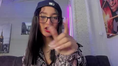 Snapshot of mia_fowler7 chatting on 10/16/25, 07:37 MIA online show from 10/16/25, 07:37