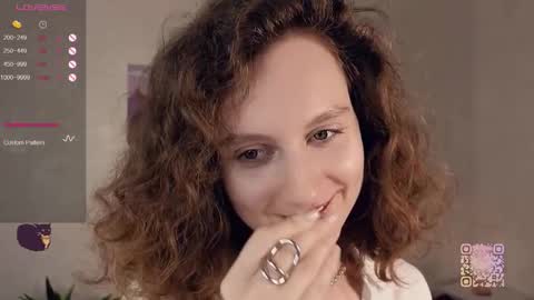 Mia  online show from 09/22/25, 02:08