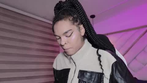 Mia online show from 03/26/26, 03:45