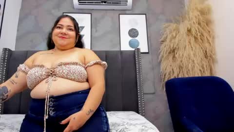 mia online show from 06/15/26, 08:00