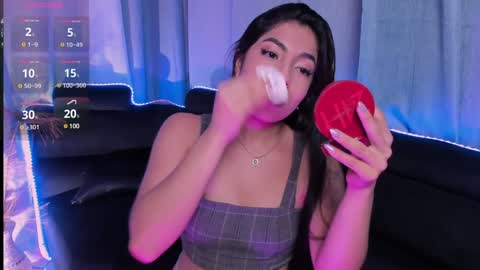 Mia online show from 01/05/25, 03:45