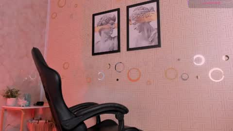 Snapshot of mia_gothzx chatting on 04/25/26, 01:41 Mia online show from 04/25/26, 01:41