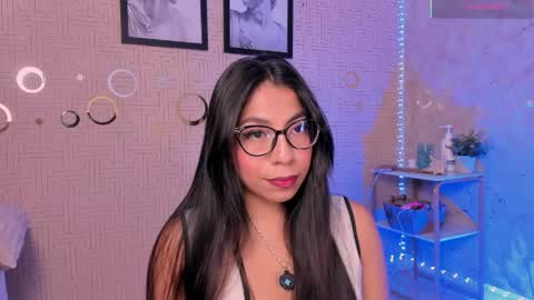 Snapshot of mia_gothzx chatting on 05/08/26, 01:27 Mia online show from 05/08/26, 01:27