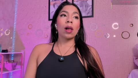 Snapshot of mia_gothzx chatting on 05/15/26, 08:27 Mia online show from 05/15/26, 08:27